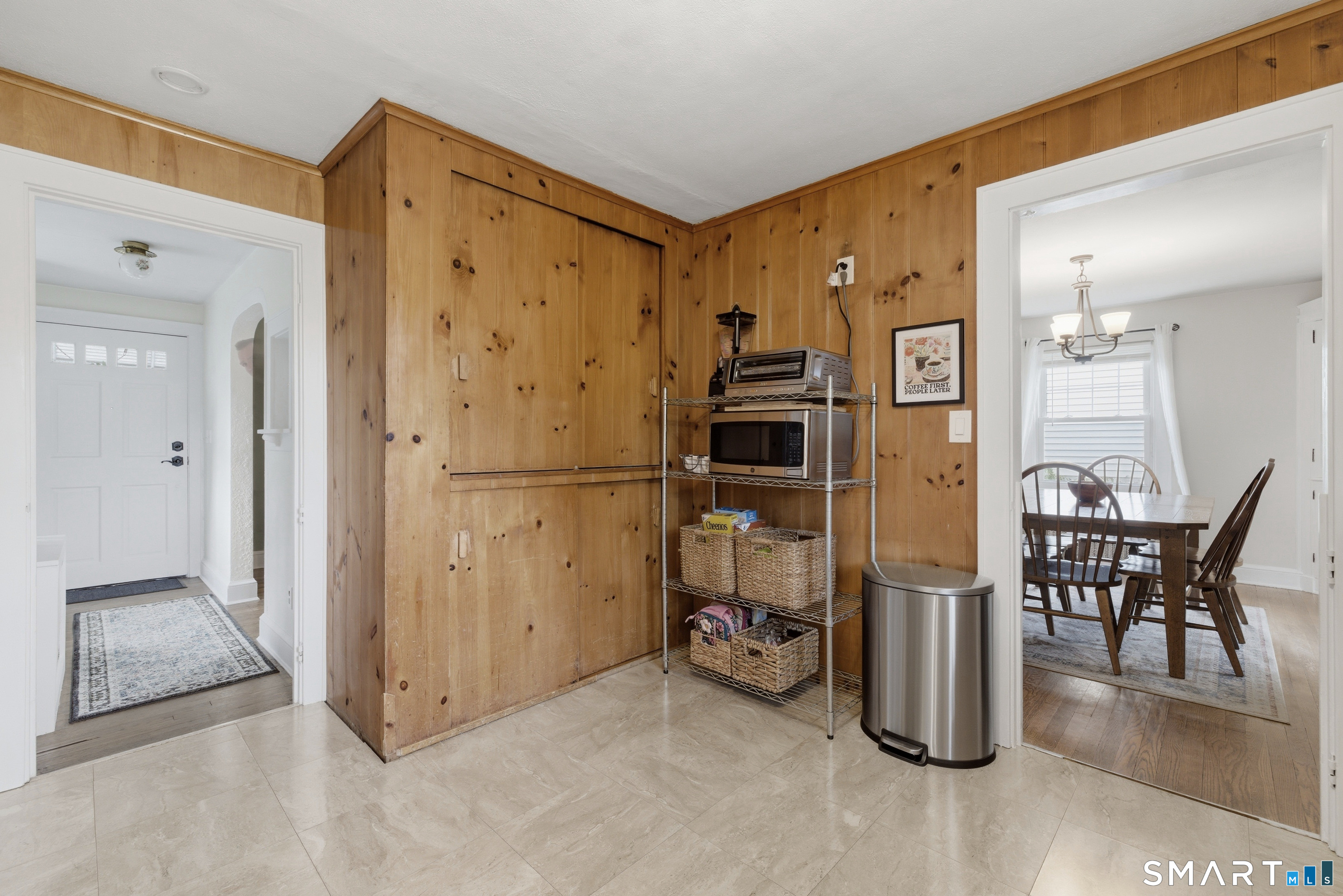 17 Riverdale Road Enfield CT 06082