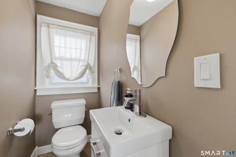 17 Riverdale Road Enfield CT 06082