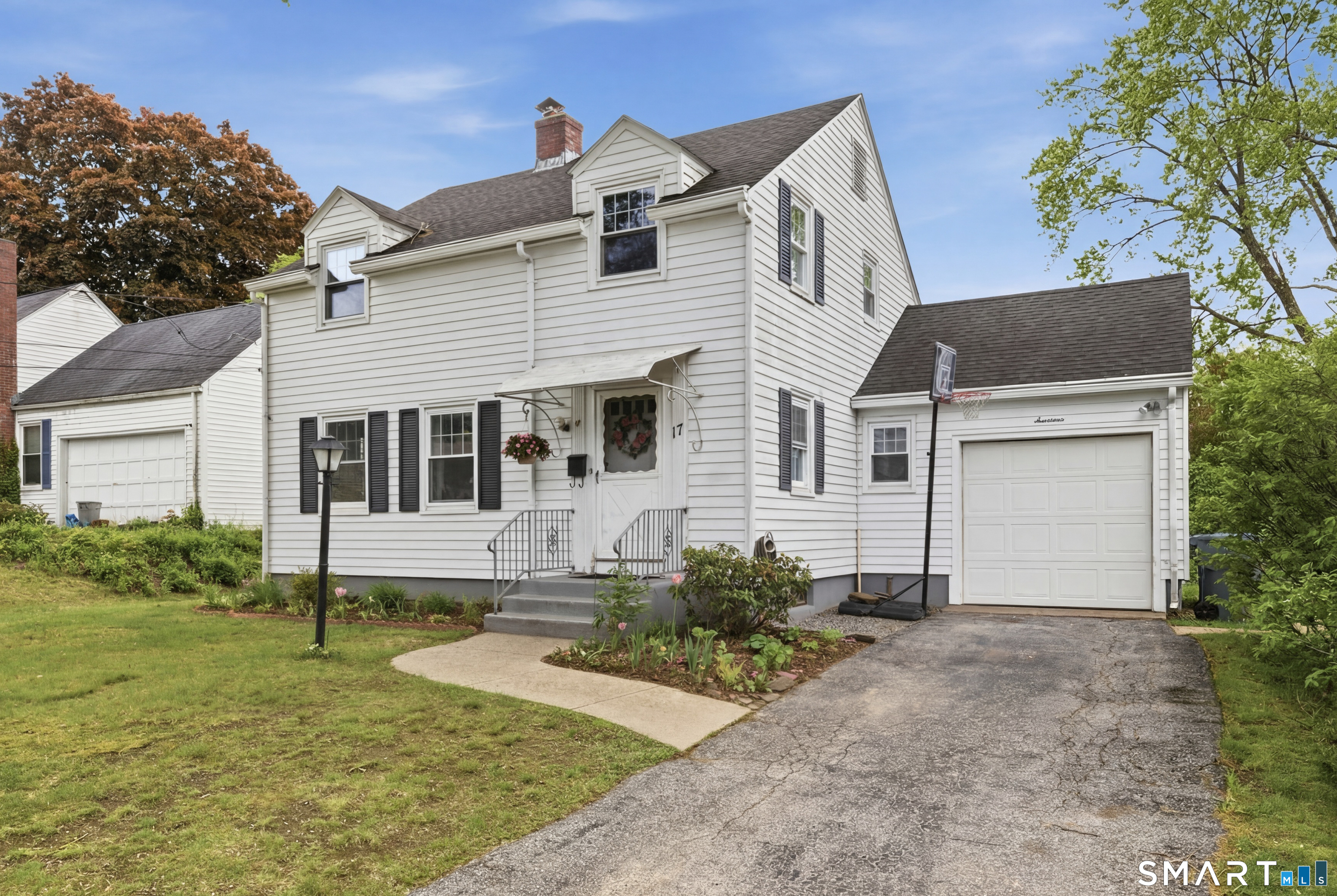 17 Riverdale Road Enfield CT 06082