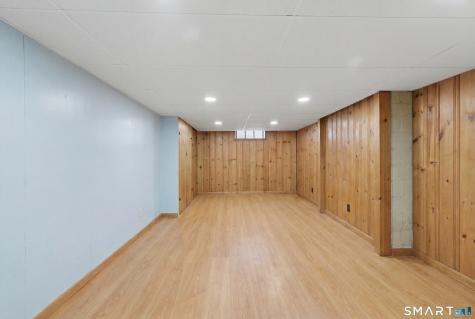 17 Riverdale Road Enfield CT 06082