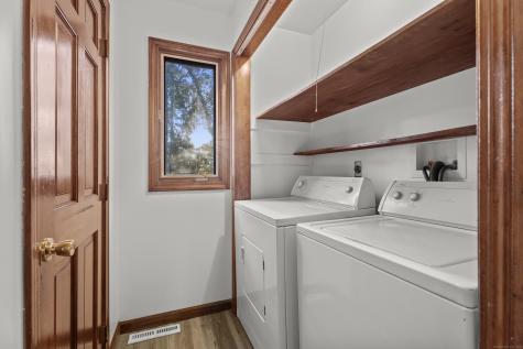 132 Linsley Lake Road Branford CT 06471