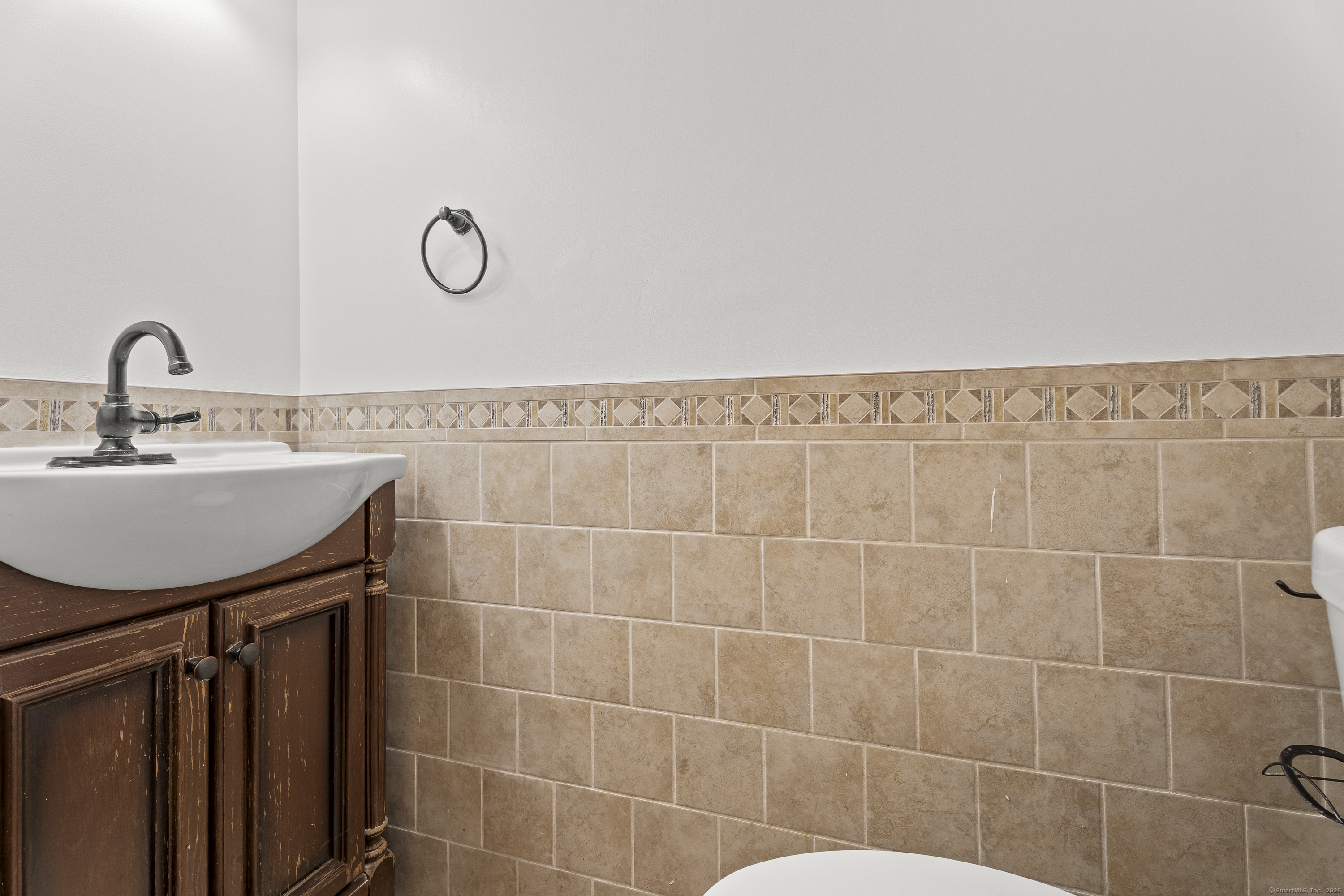 132 Linsley Lake Road Branford CT 06471