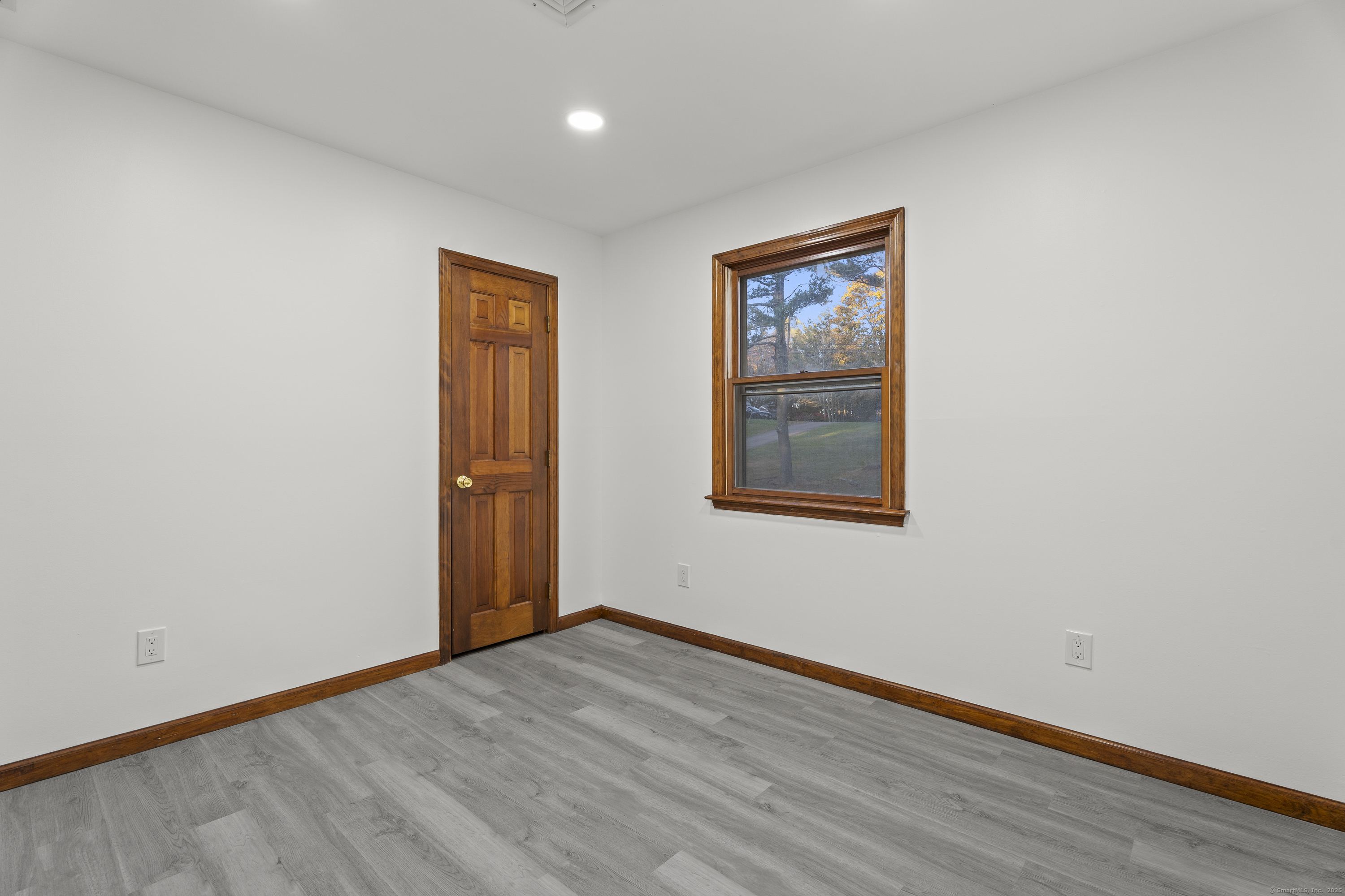 132 Linsley Lake Road Branford CT 06471