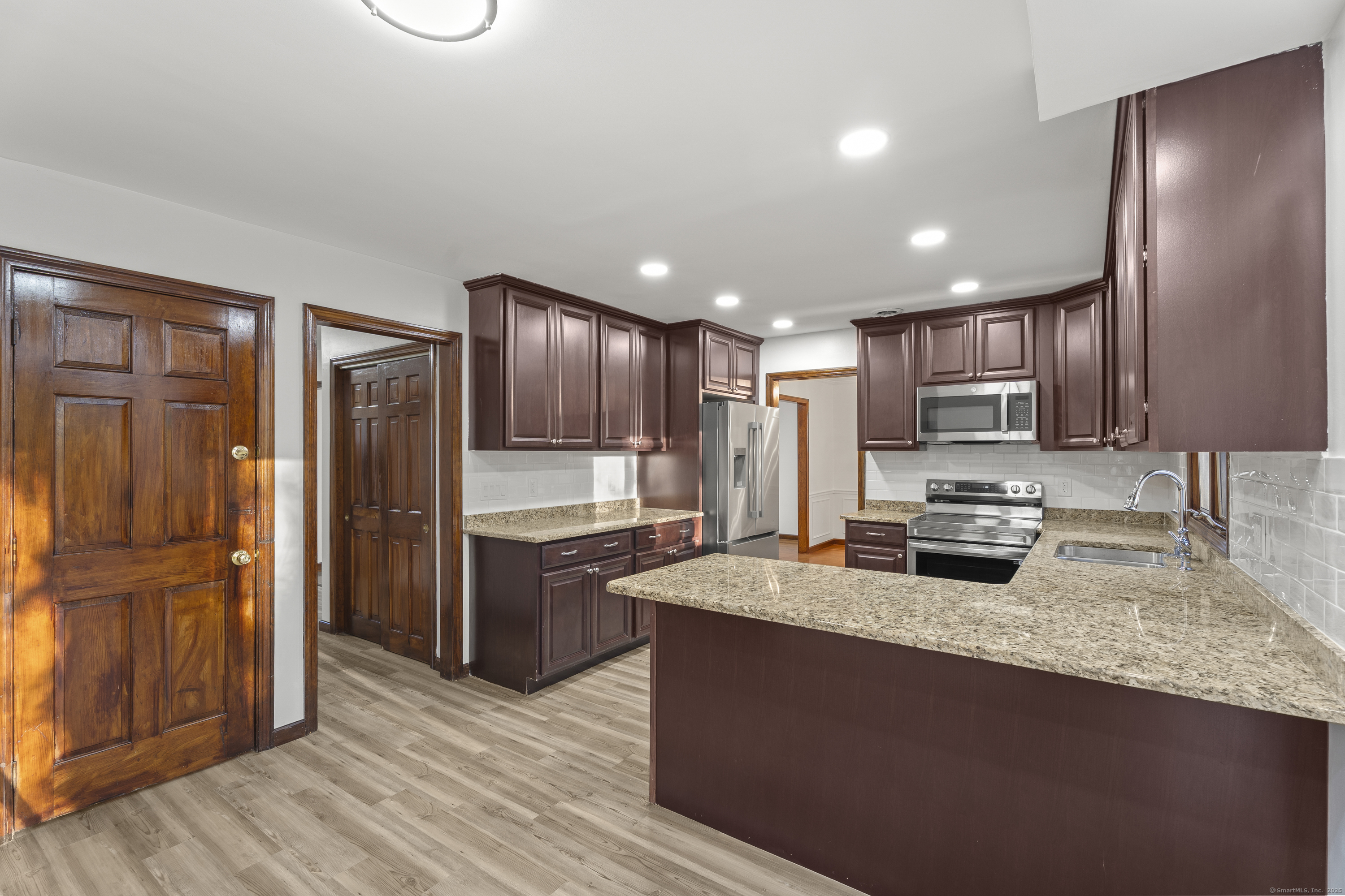 132 Linsley Lake Road Branford CT 06471