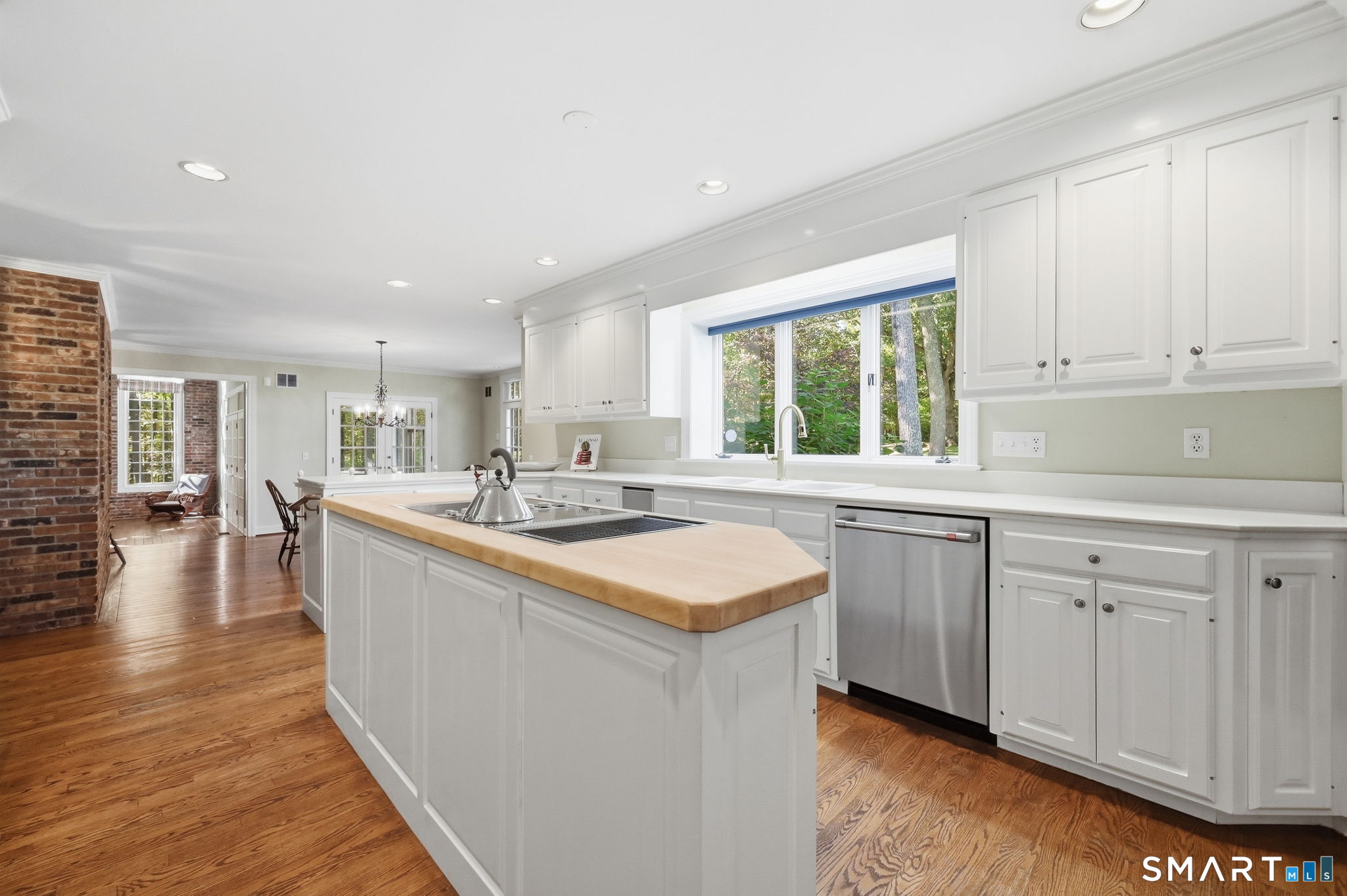 45 Longview Road Avon CT 06001
