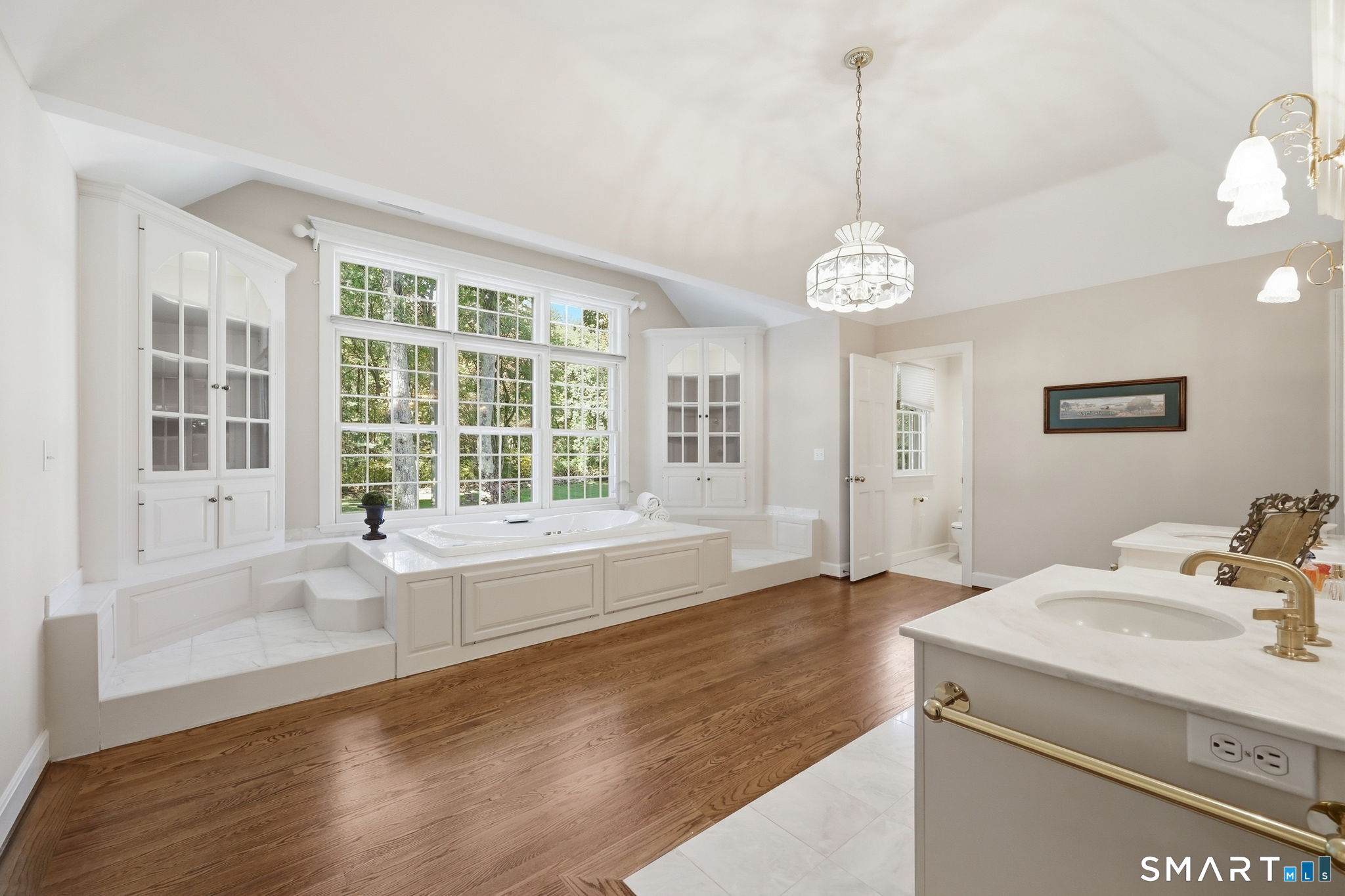 45 Longview Road Avon CT 06001