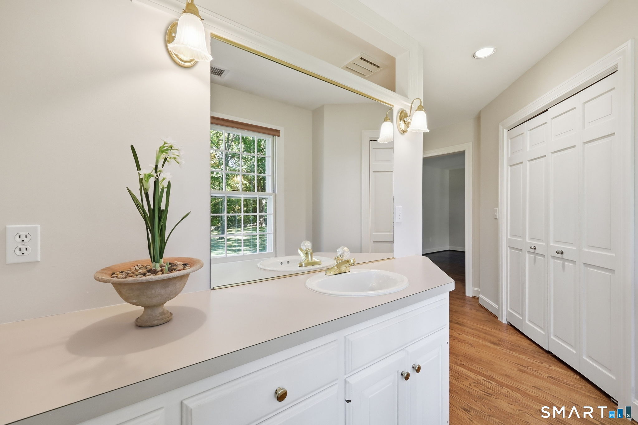 45 Longview Road Avon CT 06001