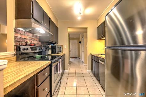 41 Chatham Lane Bristol CT 06010
