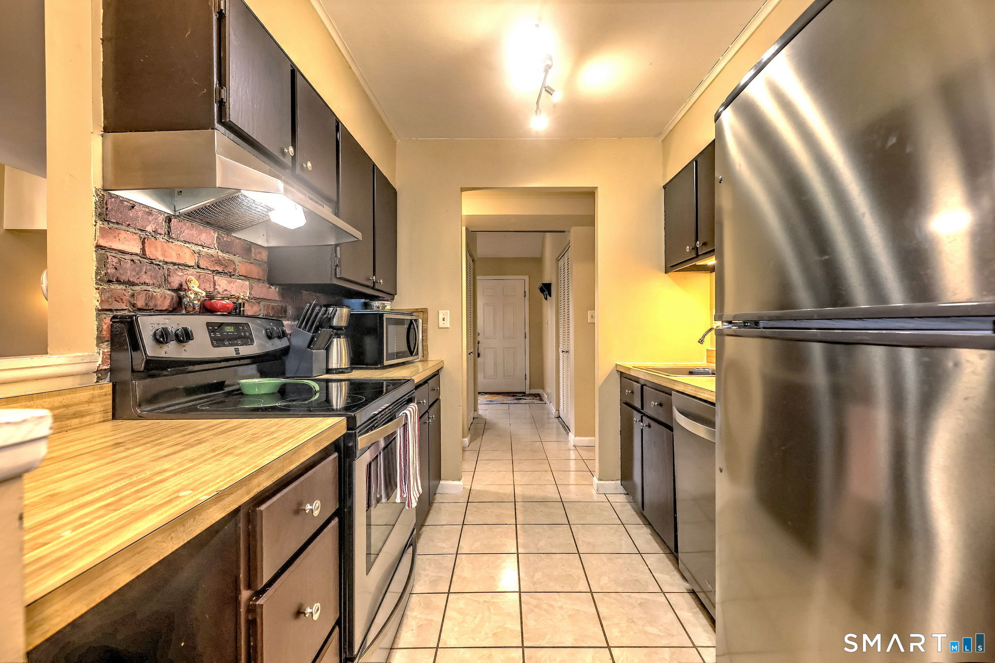 41 Chatham Lane Bristol CT 06010