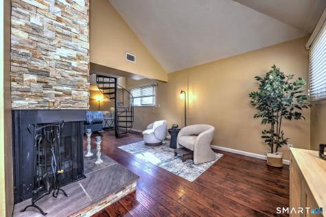 41 Chatham Lane Bristol CT 06010