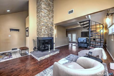 41 Chatham Lane Bristol CT 06010