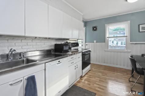 105 Skyline Drive West Haven CT 06516