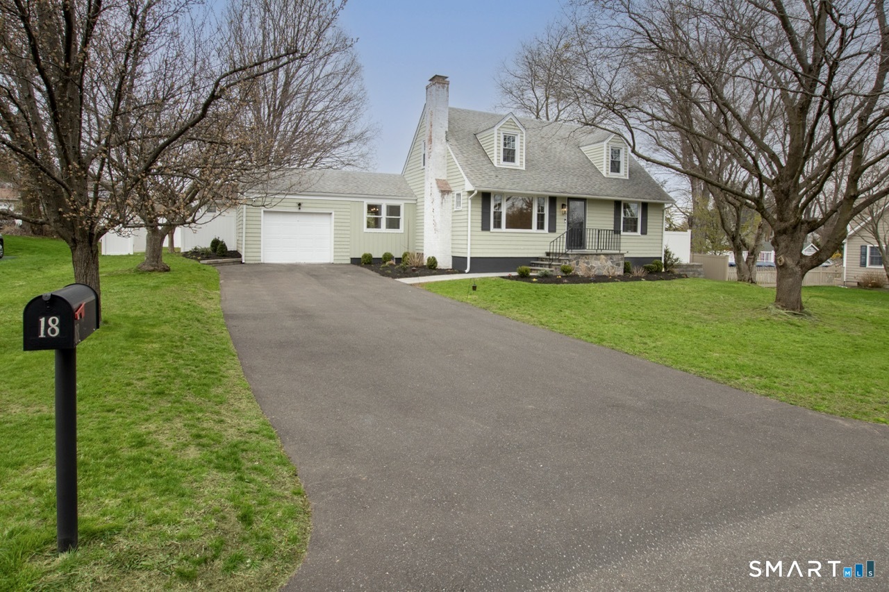18 Maple Street Trumbull CT 06611