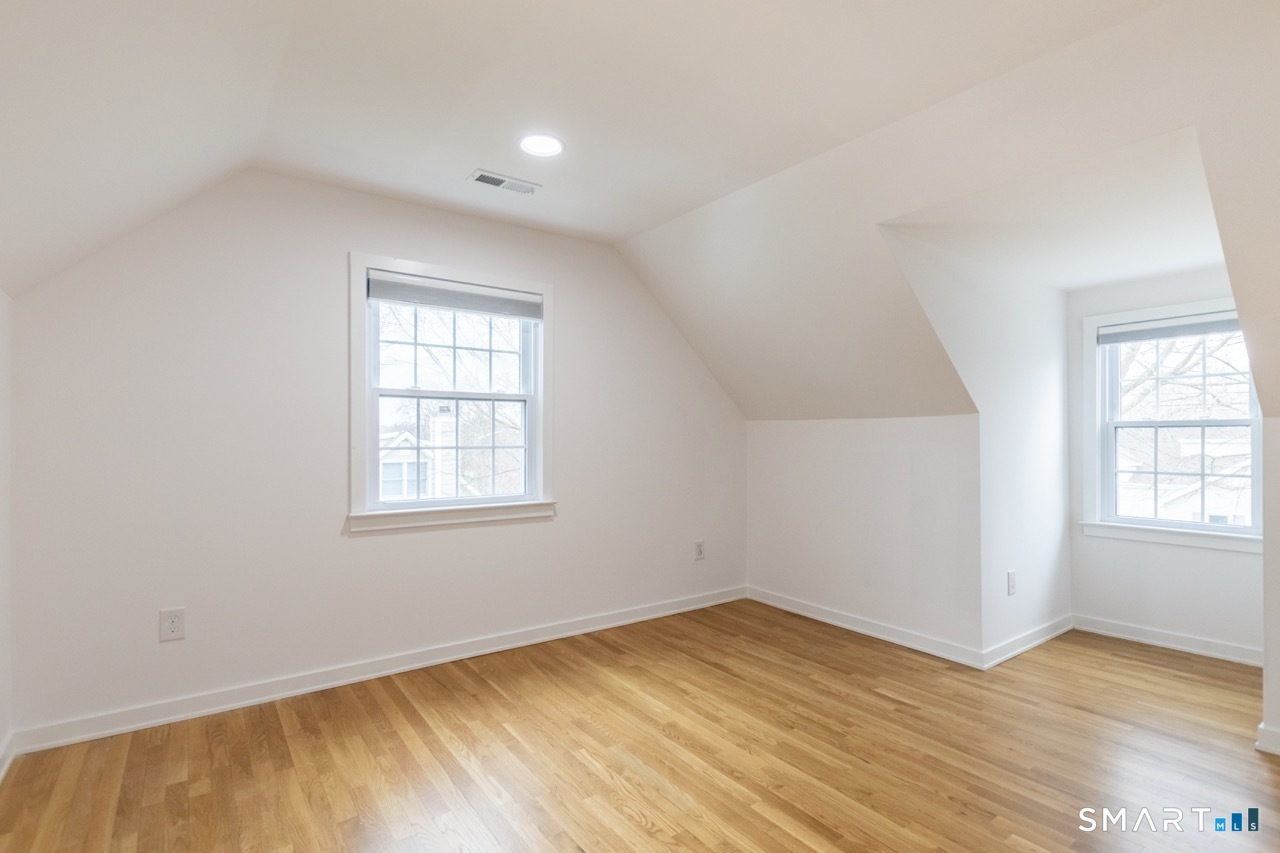 18 Maple Street Trumbull CT 06611