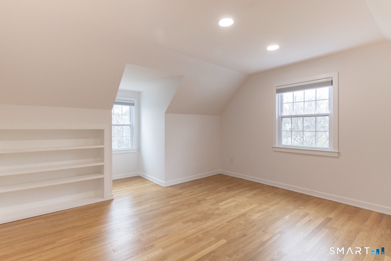 18 Maple Street Trumbull CT 06611
