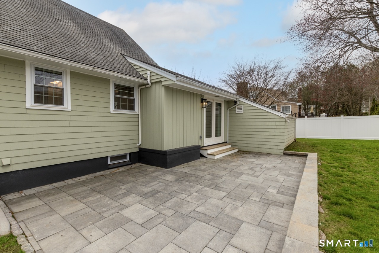 18 Maple Street Trumbull CT 06611