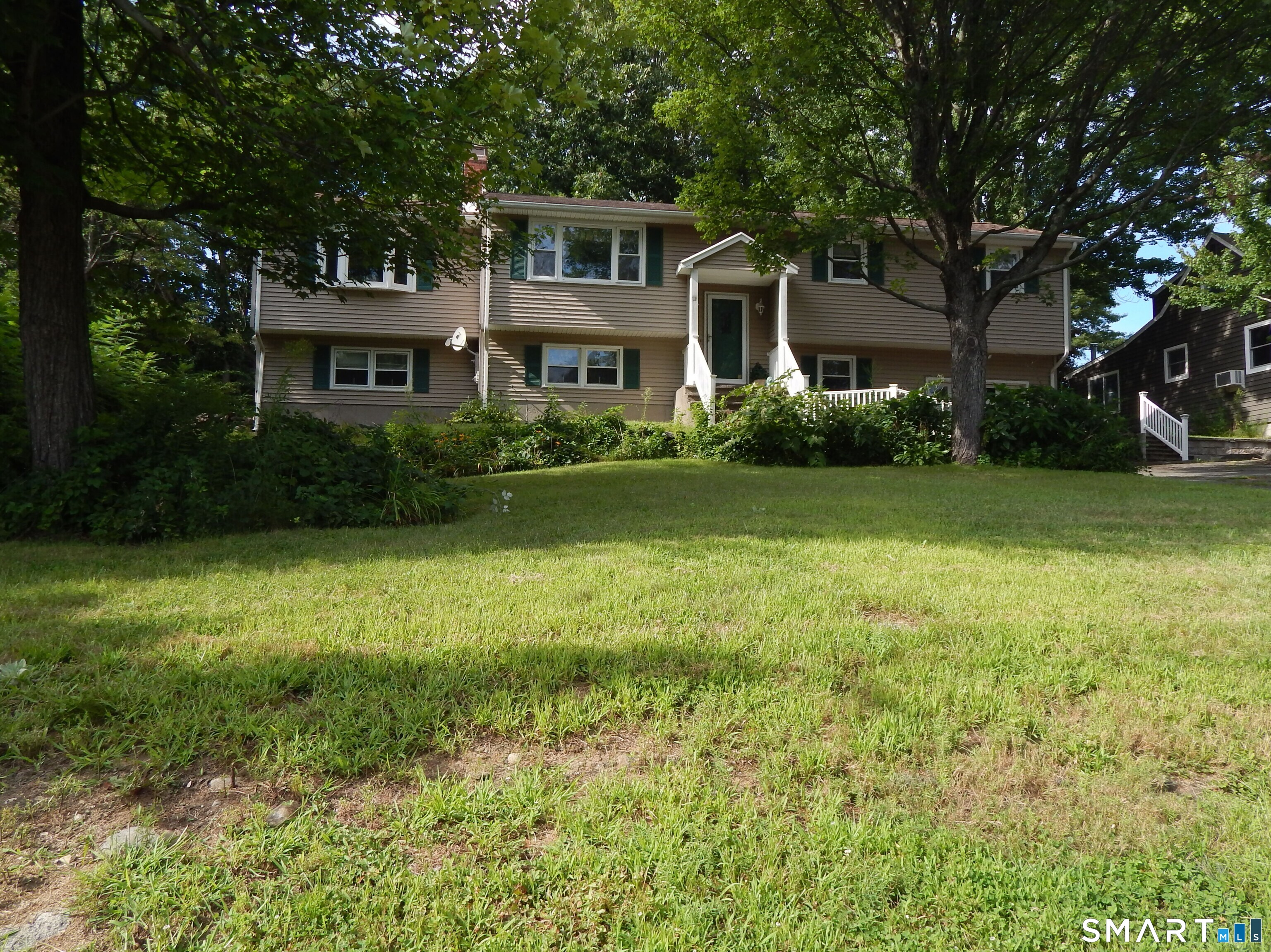 16 Frankie Lane Plymouth CT 06786