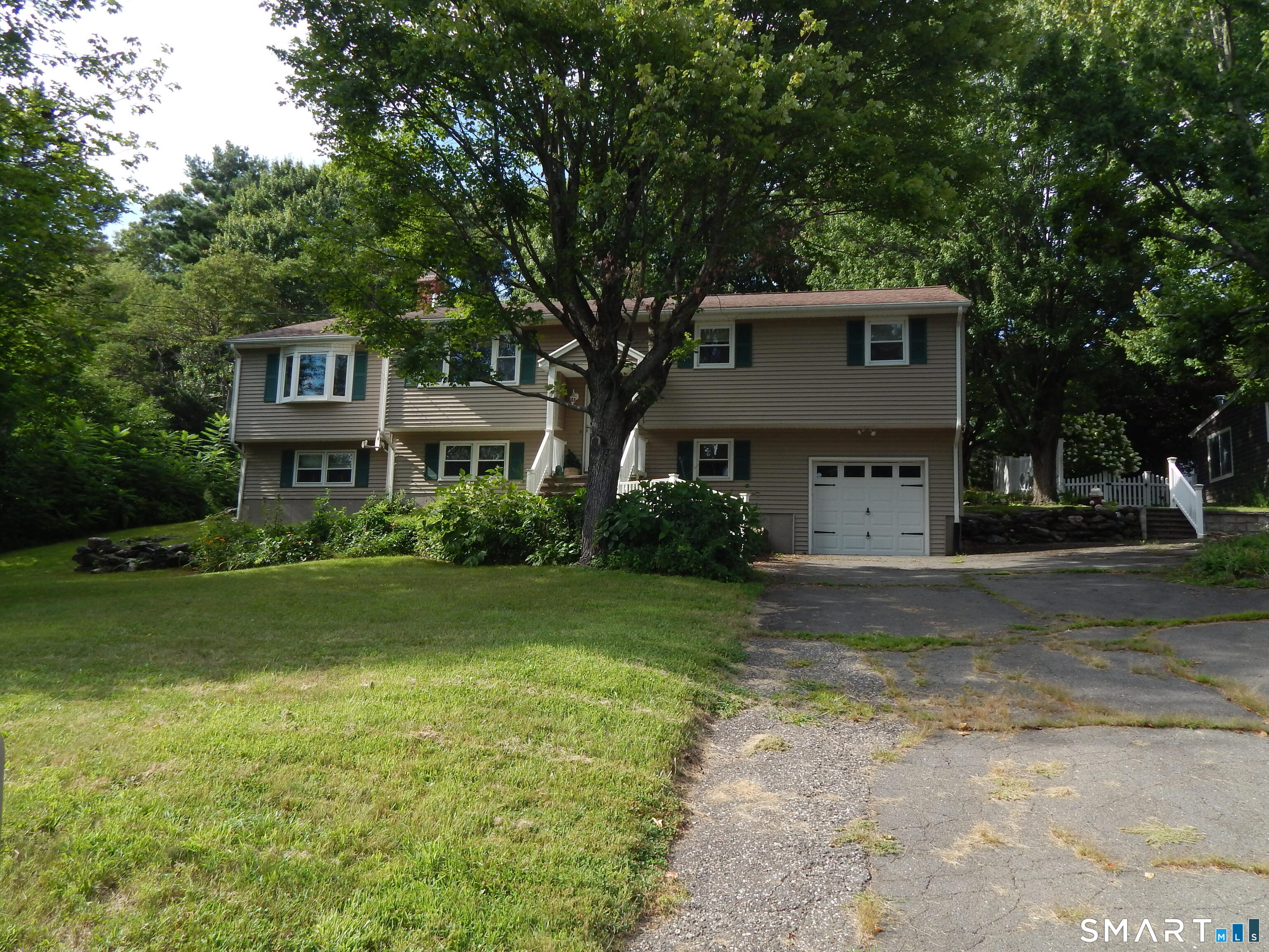 16 Frankie Lane Plymouth CT 06786