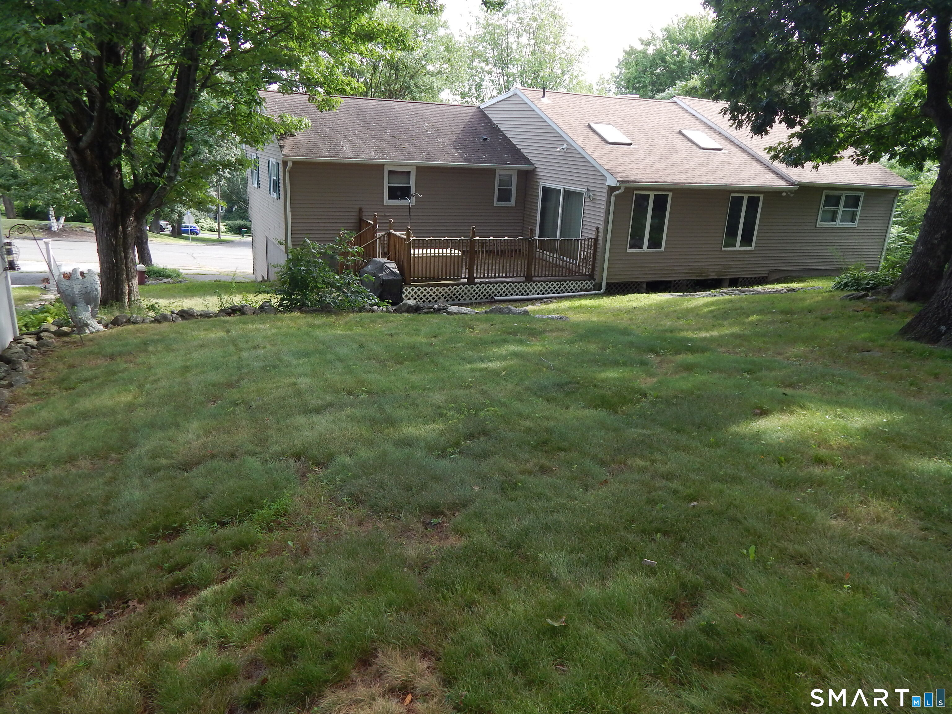 16 Frankie Lane Plymouth CT 06786