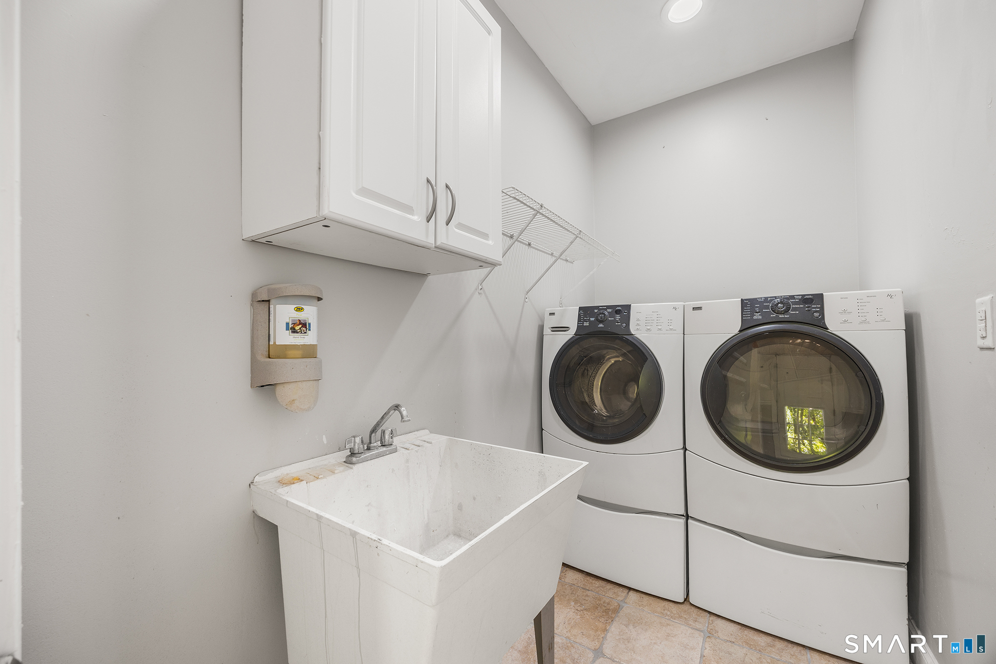 4 Romano Court Farmington CT 06032