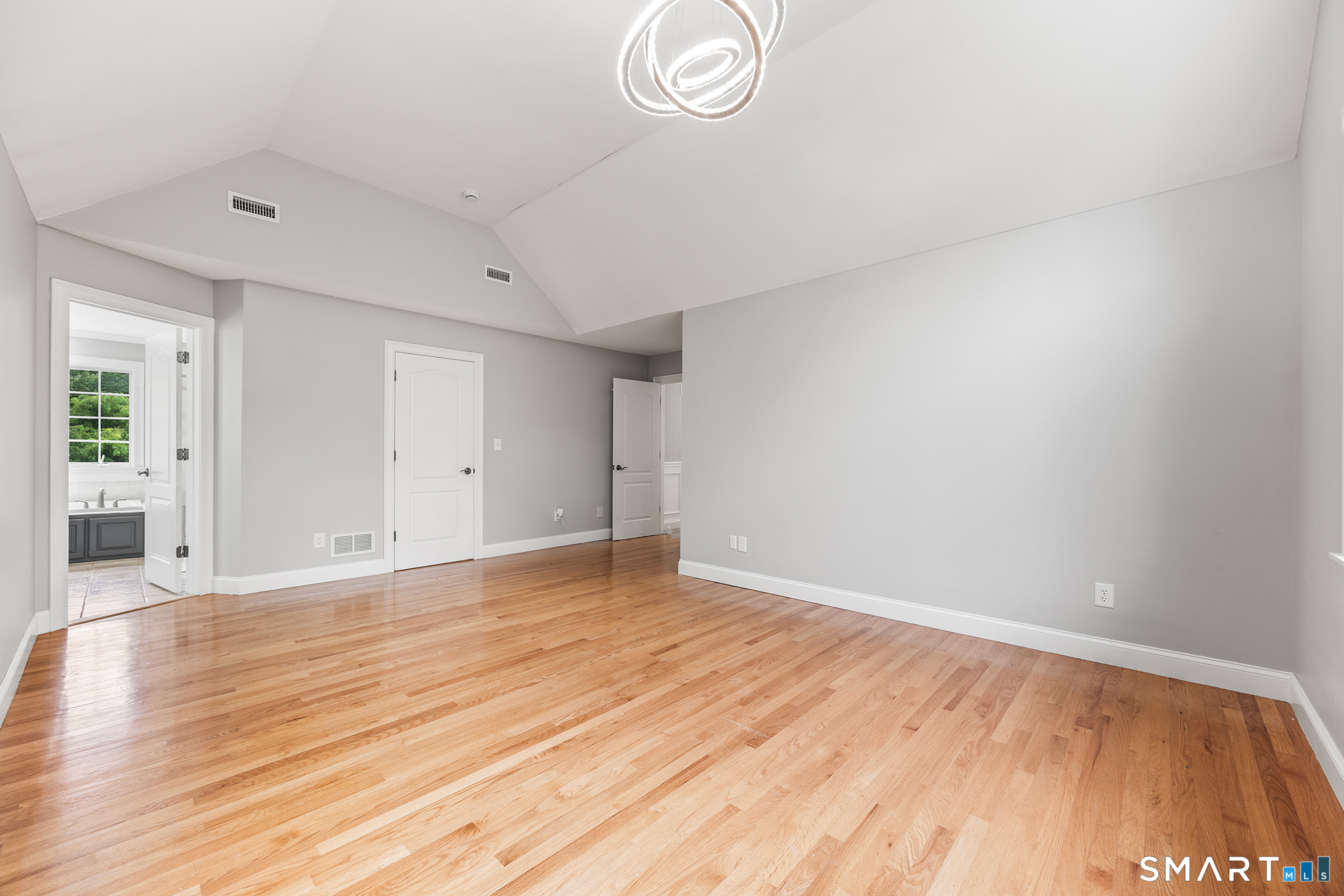 4 Romano Court Farmington CT 06032