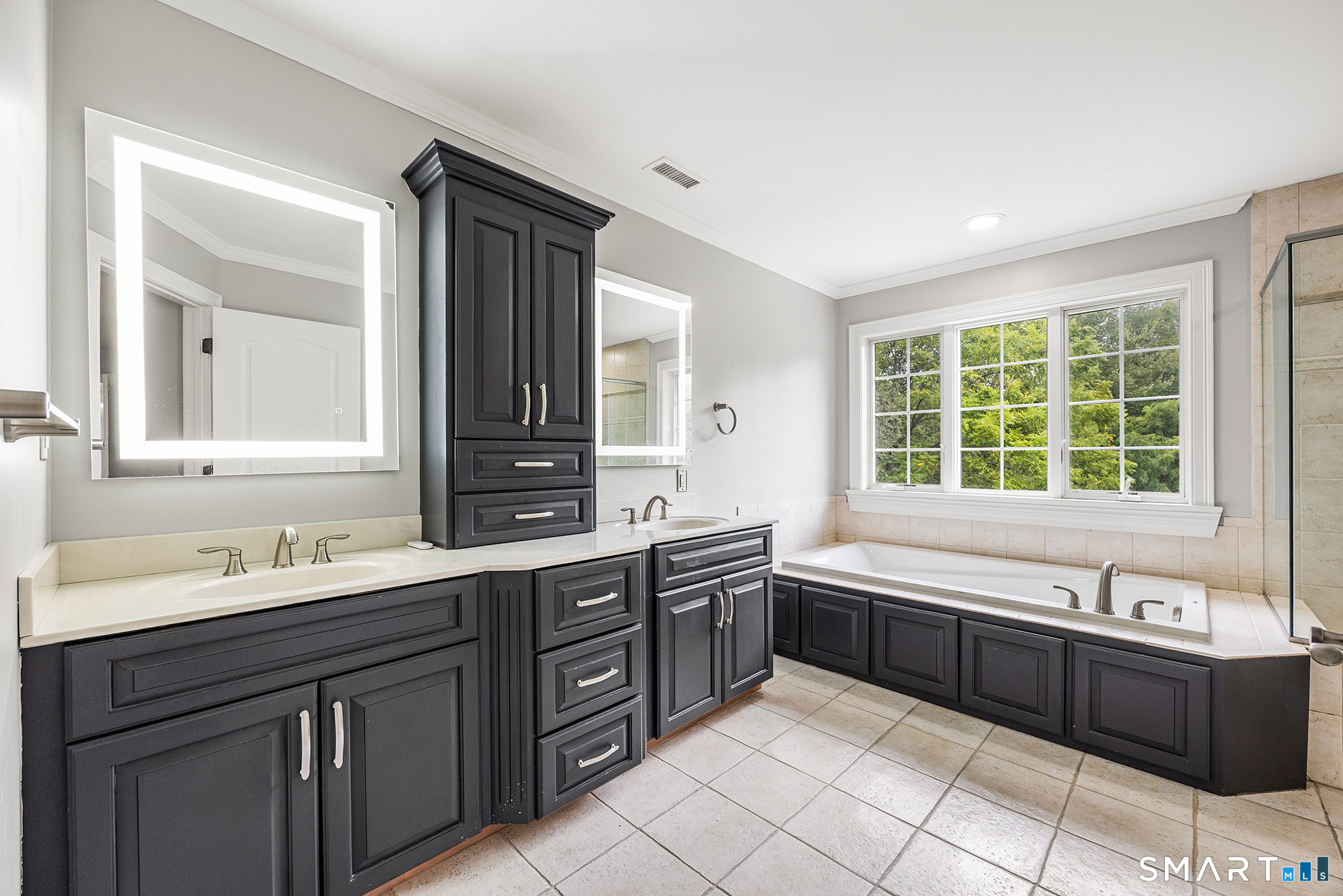 4 Romano Court Farmington CT 06032
