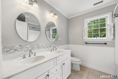 4 Romano Court Farmington CT 06032