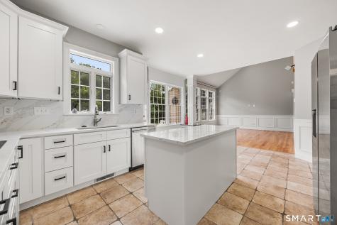 4 Romano Court Farmington CT 06032
