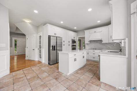 4 Romano Court Farmington CT 06032