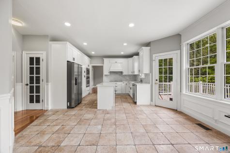 4 Romano Court Farmington CT 06032