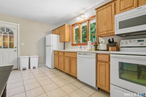 23 Ridgecrest Road Wallingford CT 06492