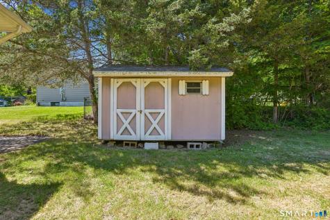 23 Ridgecrest Road Wallingford CT 06492