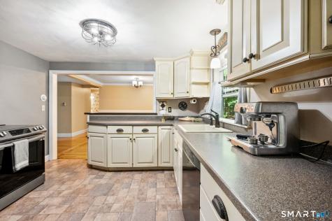 44 Climax Road Simsbury CT 06070