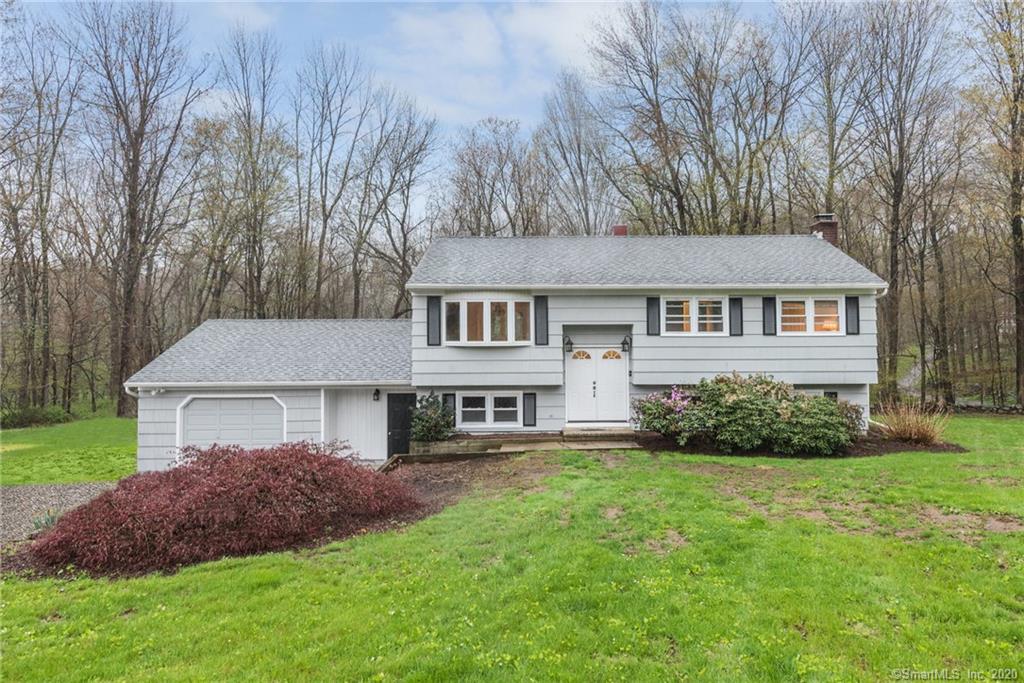 2 Joan Drive Newtown CT 06470