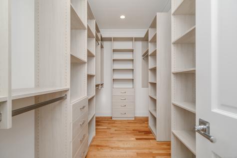19 Ives Court Ridgefield CT 06877