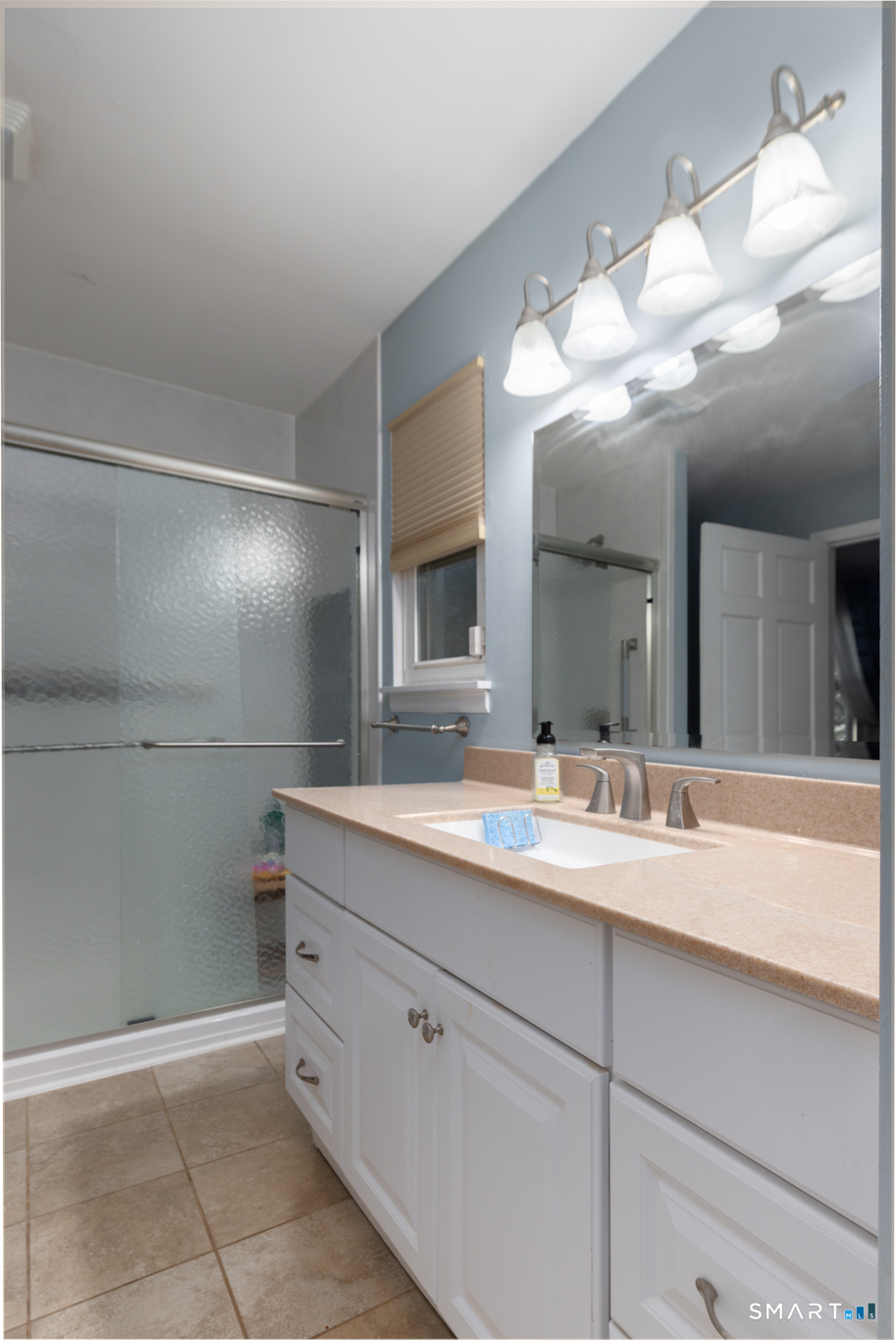 37 Davis Road Burlington CT 06013
