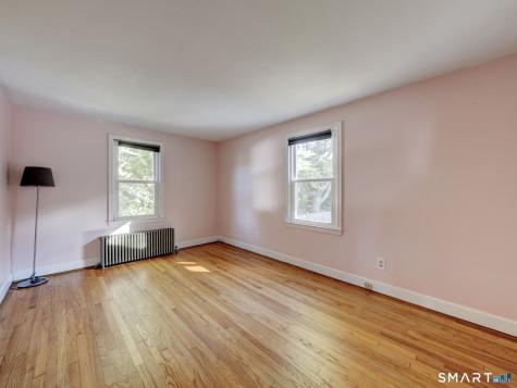 123 Glenwood Street Manchester CT 06040