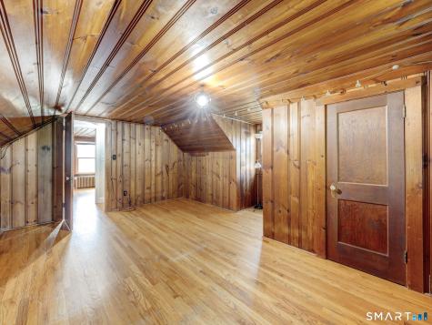 123 Glenwood Street Manchester CT 06040