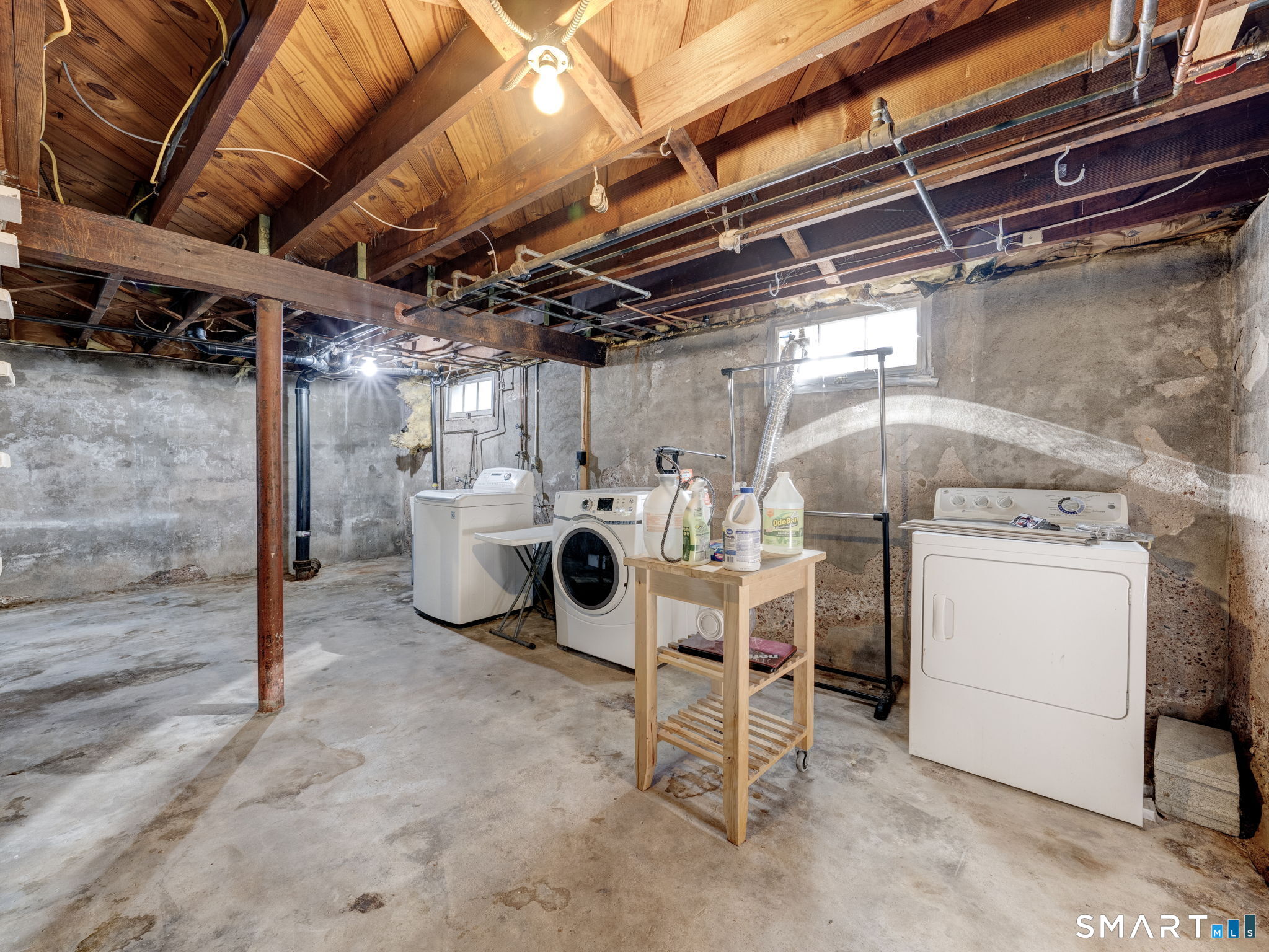 123 Glenwood Street Manchester CT 06040