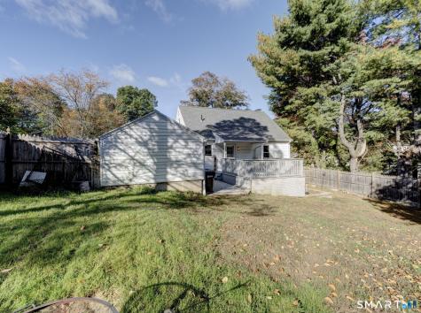 123 Glenwood Street Manchester CT 06040