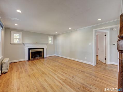 123 Glenwood Street Manchester CT 06040