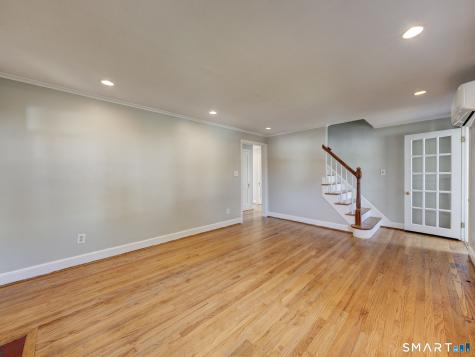 123 Glenwood Street Manchester CT 06040