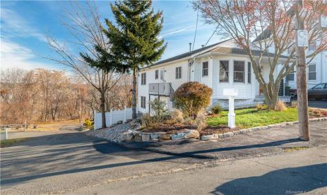 123 Greenmount Terrace Waterbury CT 06708