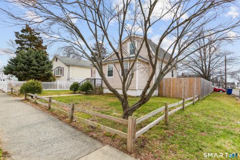 209 Trumbull Avenue Bridgeport CT 06606