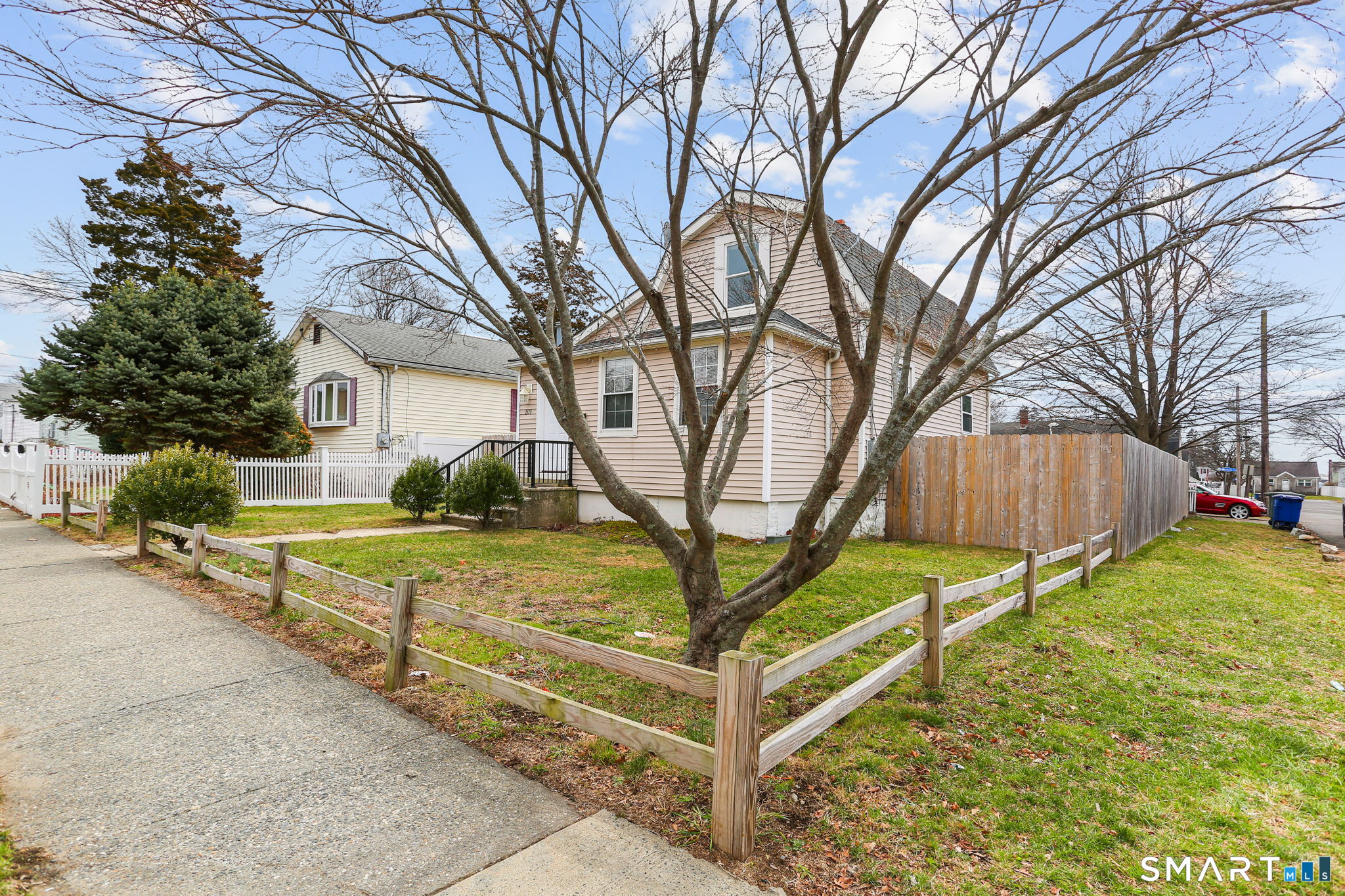 209 Trumbull Avenue Bridgeport CT 06606