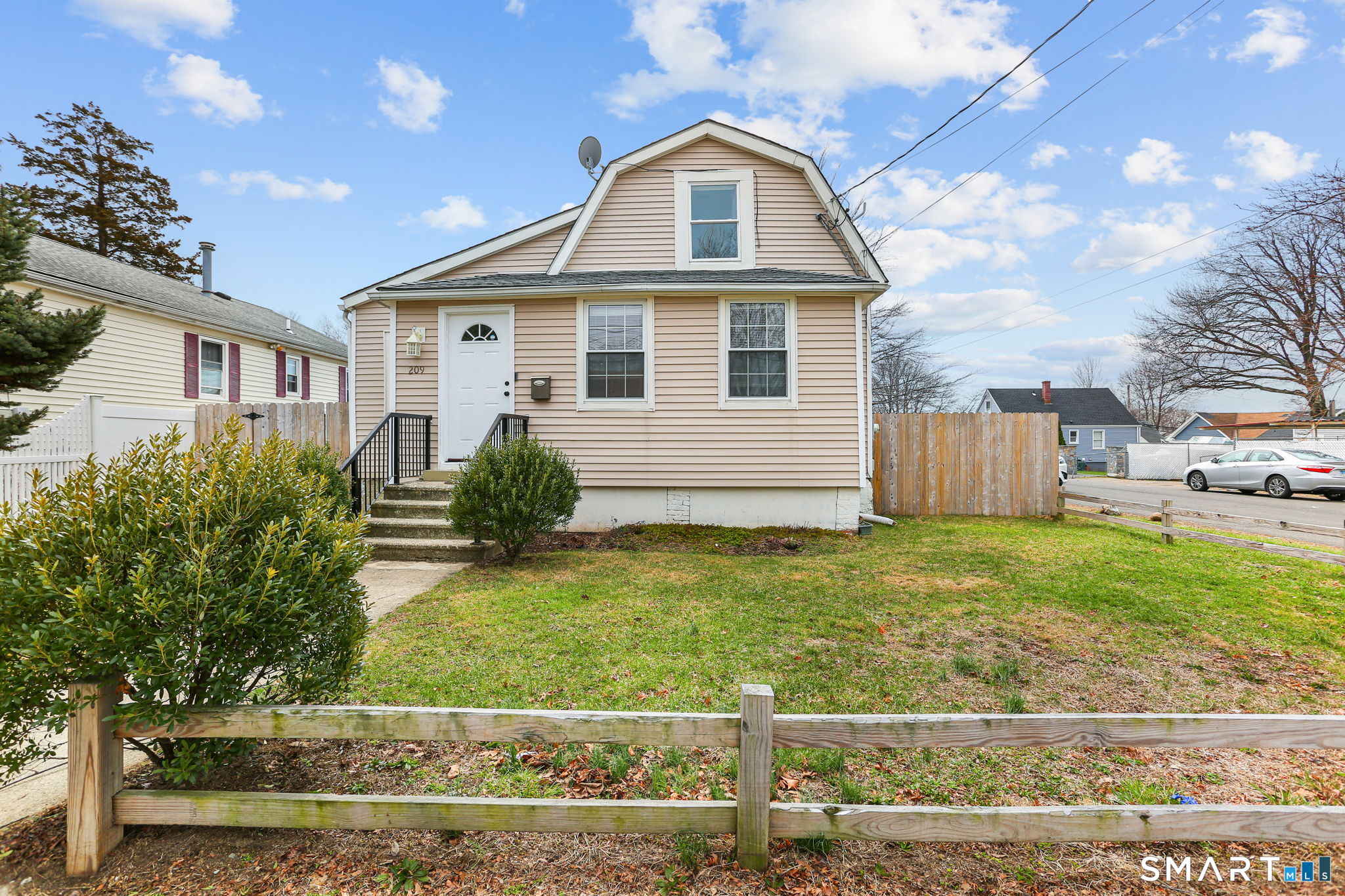 209 Trumbull Avenue Bridgeport CT 06606