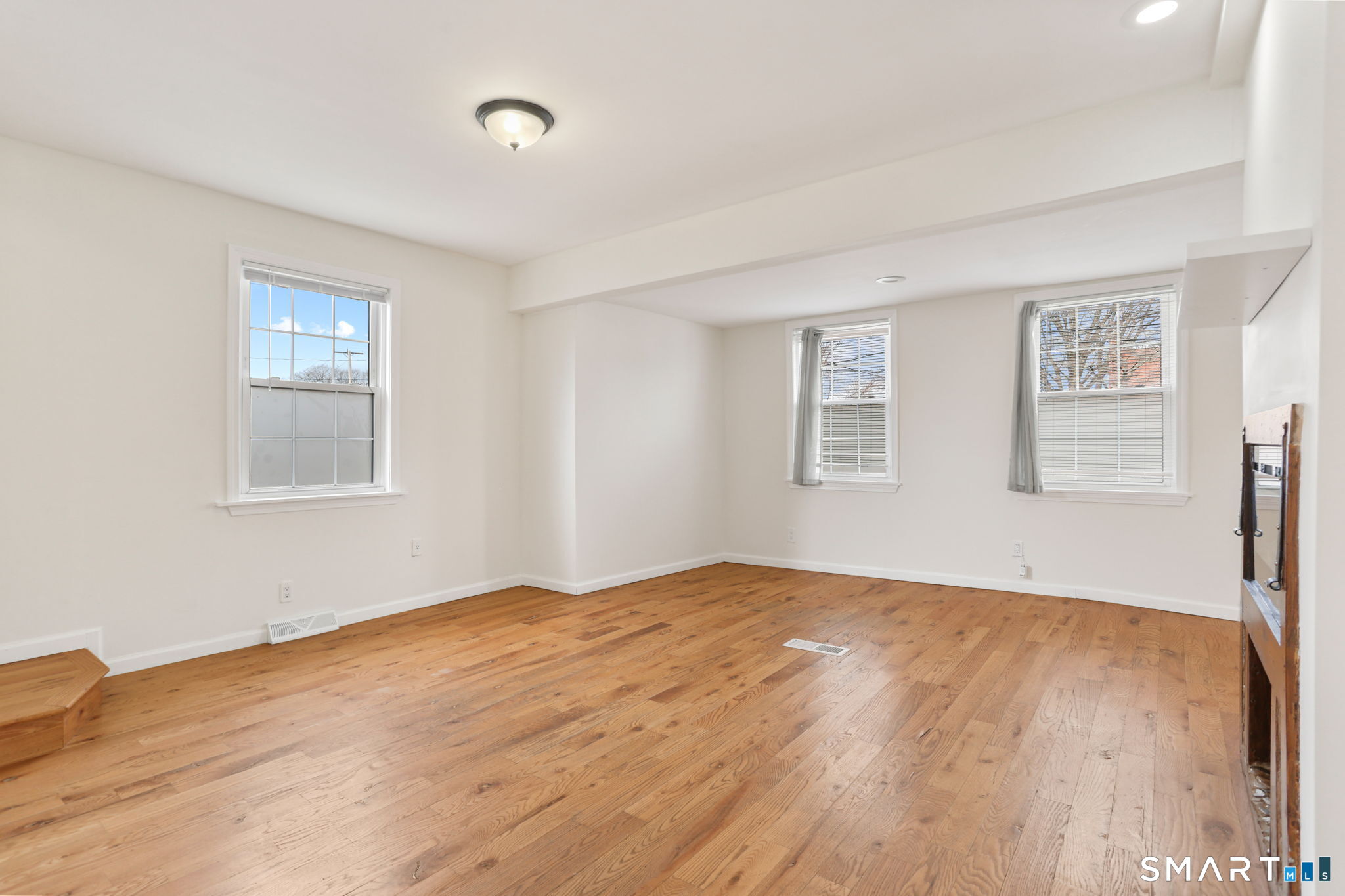209 Trumbull Avenue Bridgeport CT 06606