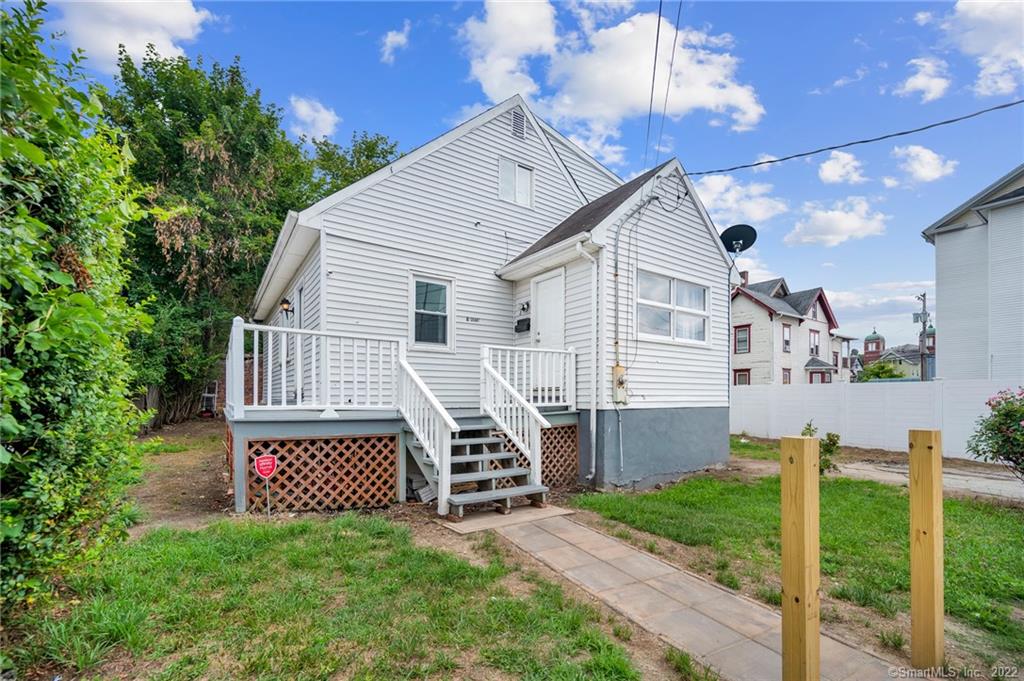 8 Grant Street Waterbury CT 06704
