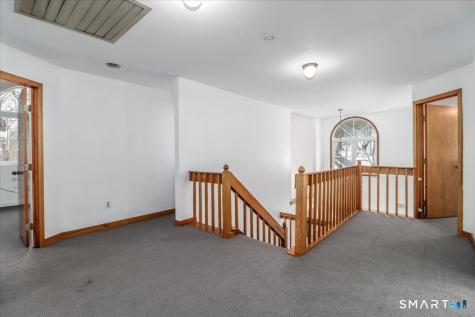 8 Pebble Lane New Milford CT 06776