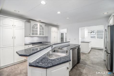 8 Pebble Lane New Milford CT 06776